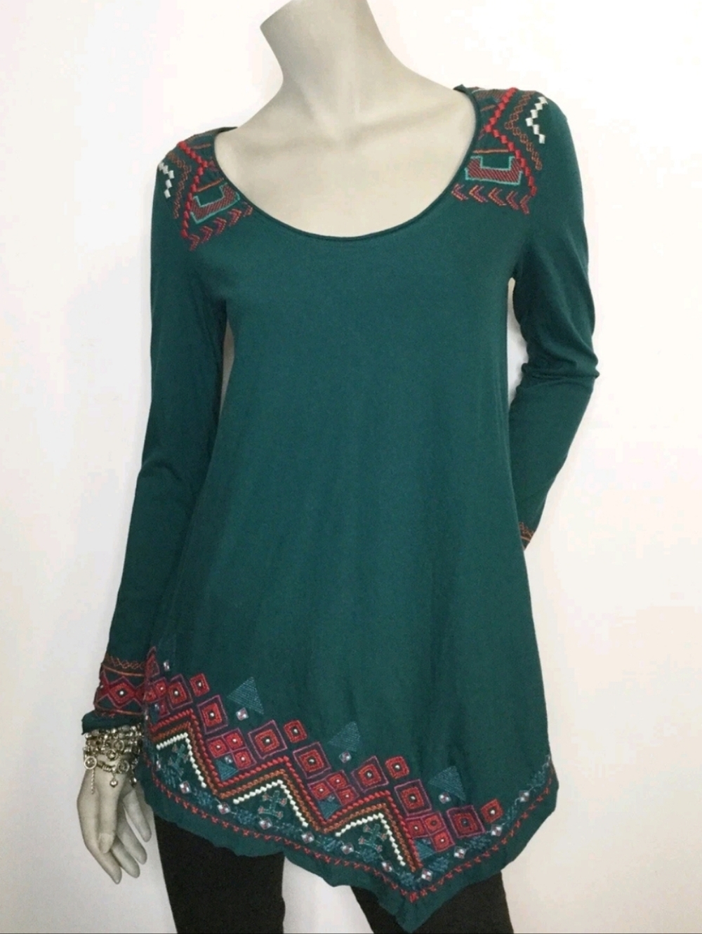 Johnny Was Los Angeles Asymmetrical Hem Embroidered Tunic Size Large